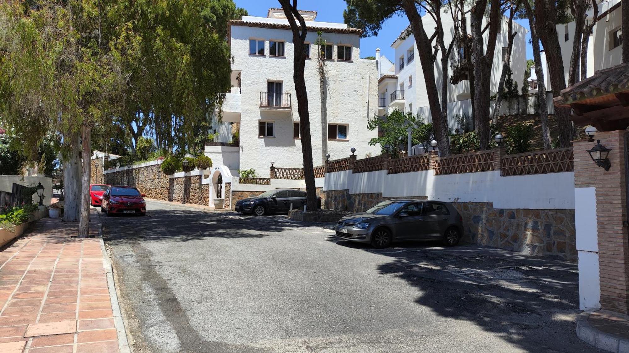 Pinos Aloha Apartament