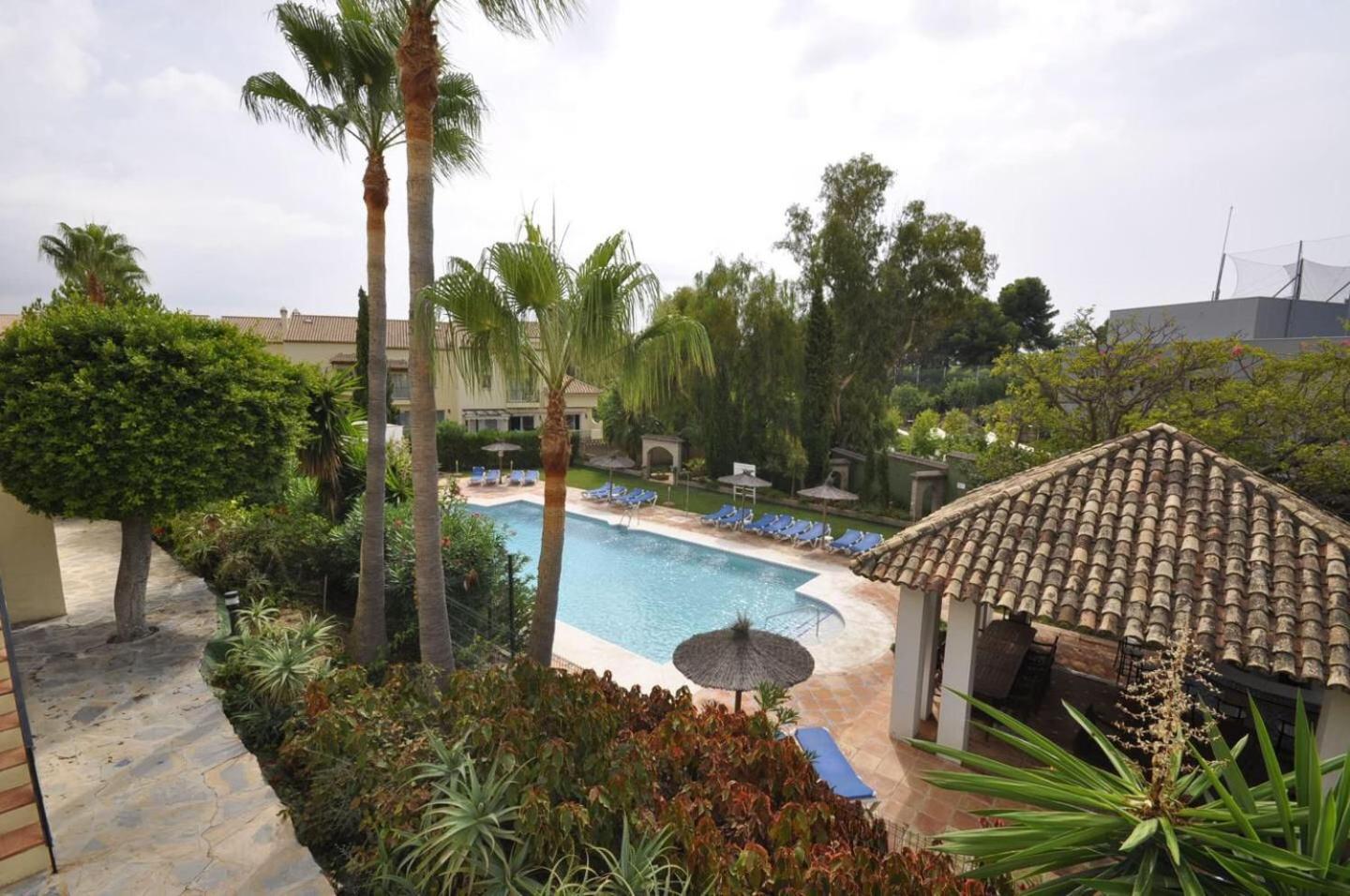 Apartament Pinos Aloha